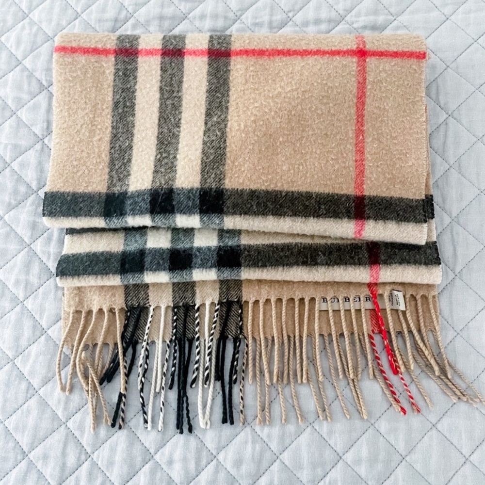 Burberry authentic scarf